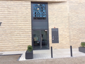 Eingang zur Privatklinik Eingang zur Privatklinik